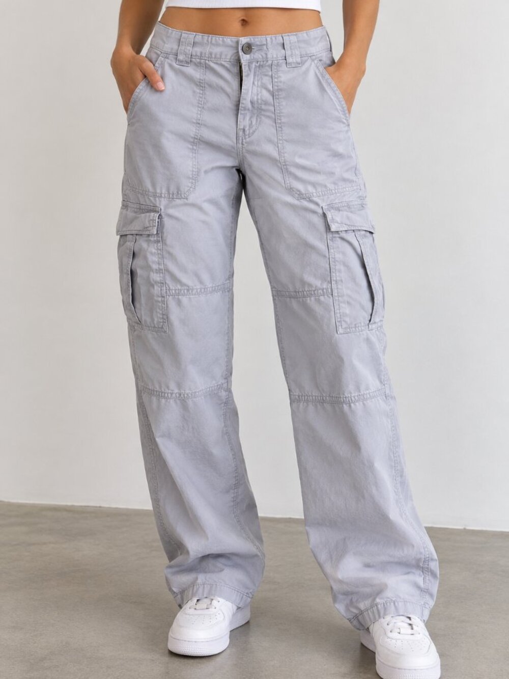 Hollister High-Rise Vintage Baggy Cargo Pants – Light Gray – Size 7S/6S (W28S)